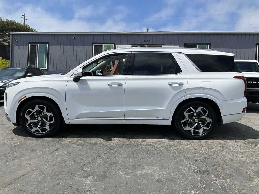 Used 2022 Hyundai Palisade Calligraphy w/ Winter Package FWD image 2