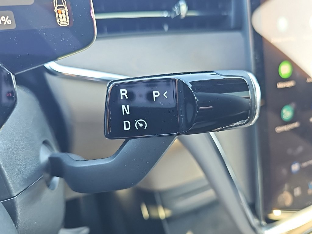 Certified 2025 Volvo EX90 Plus AWD/4WD image 7