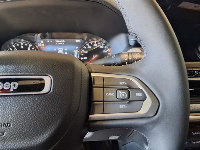 Used 2023 Jeep Compass Latitude w/ Convenience Group image 18