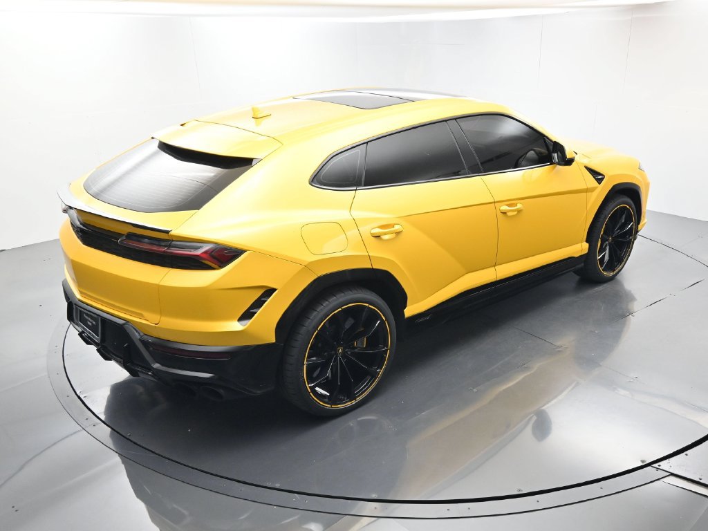 Used 2025 Lamborghini Urus SE AWD/4WD image 38
