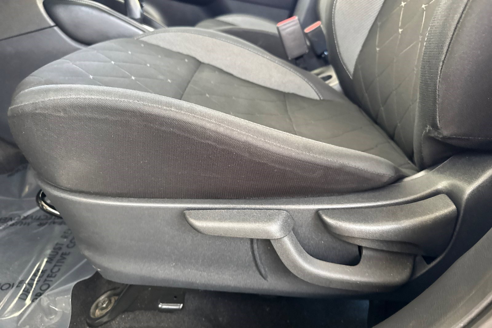 Used 2019 Nissan Kicks SV image 14