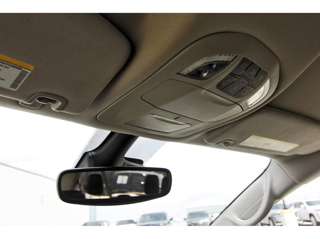 Used 2023 Chrysler Pacifica Touring-L image 26