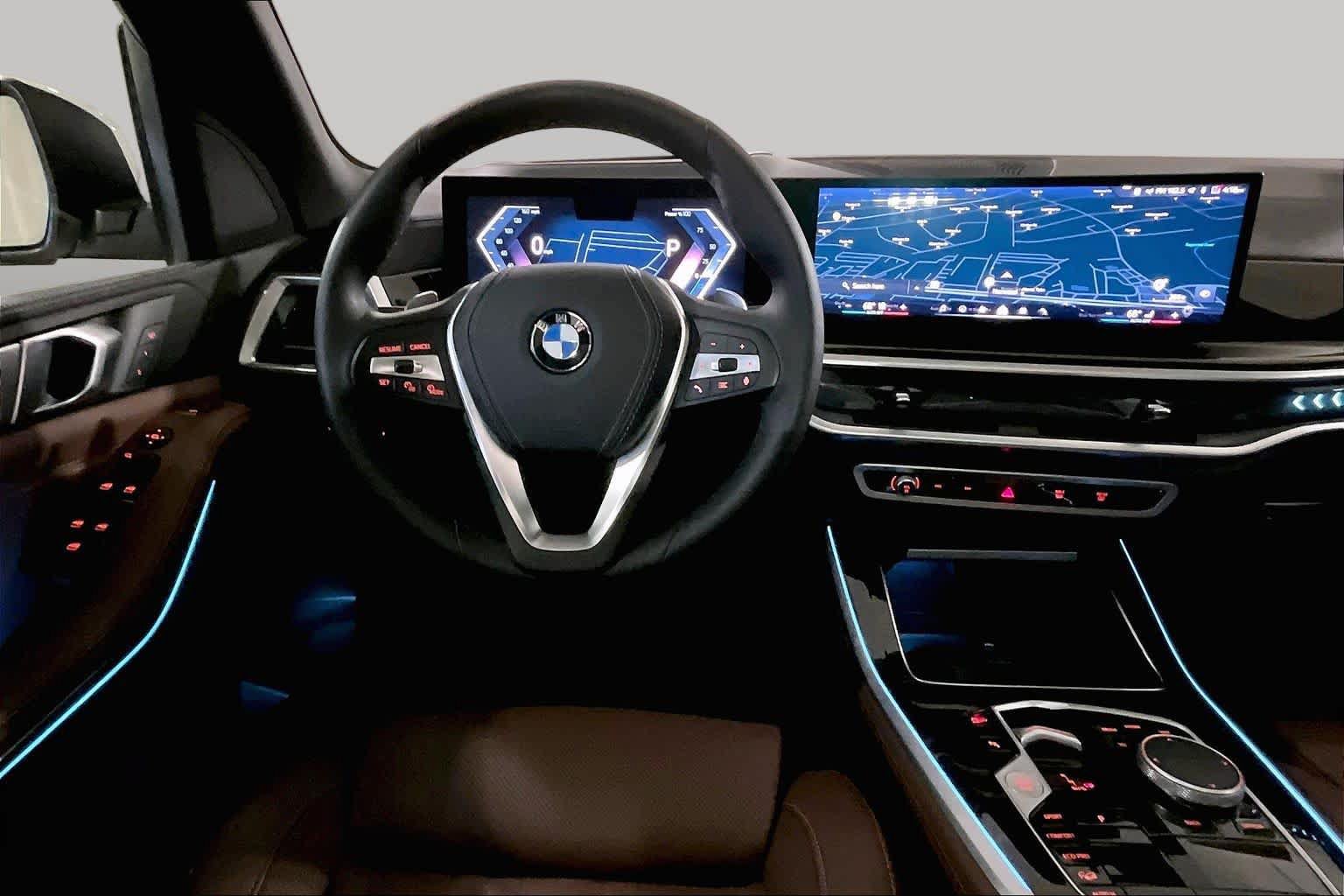 Certified 2025 BMW X5 xDrive40i w/ Parking Assistance Package AWD/4WD image 5