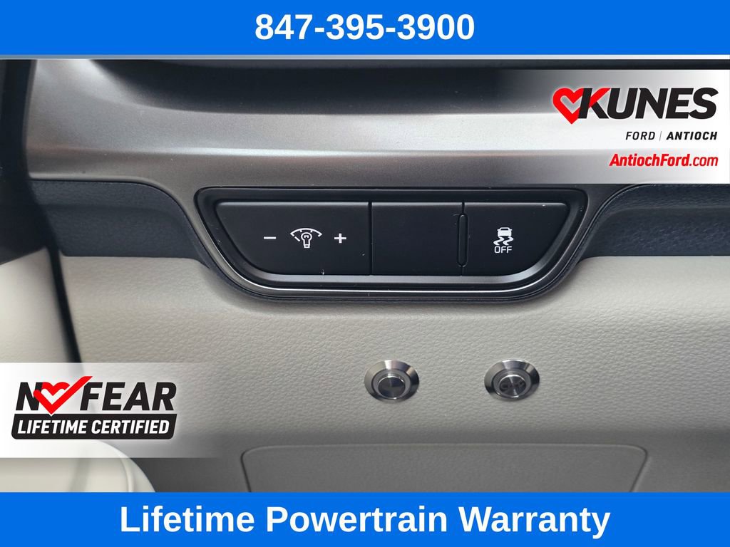 Used 2025 Kia Carnival SX Prestige image 49