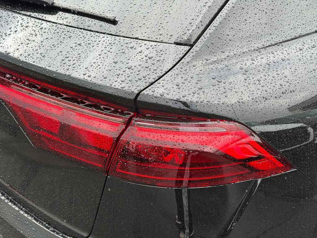 New 2026 Audi SQ8 Prestige image 7