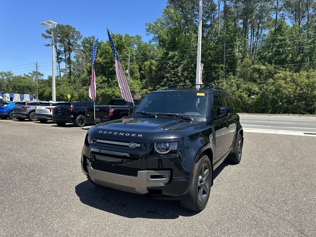 Used 2021 Land Rover Defender 110 X-Dynamic SE AWD/4WD image 12