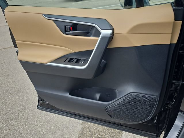 Used 2025 Toyota RAV4 LE image 26
