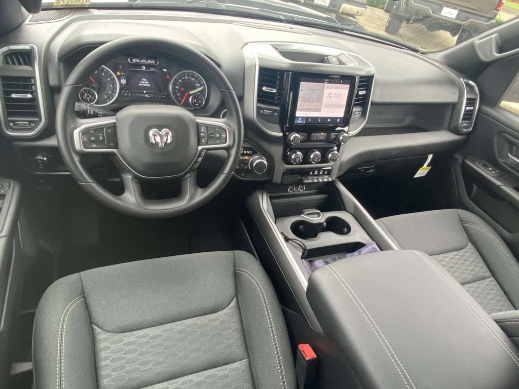 New 2026 RAM 1500 Express AWD/4WD image 11