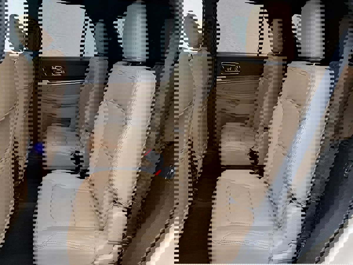 Used 2017 Ford Explorer Limited w/ Equipment Group 301A FWD image 24