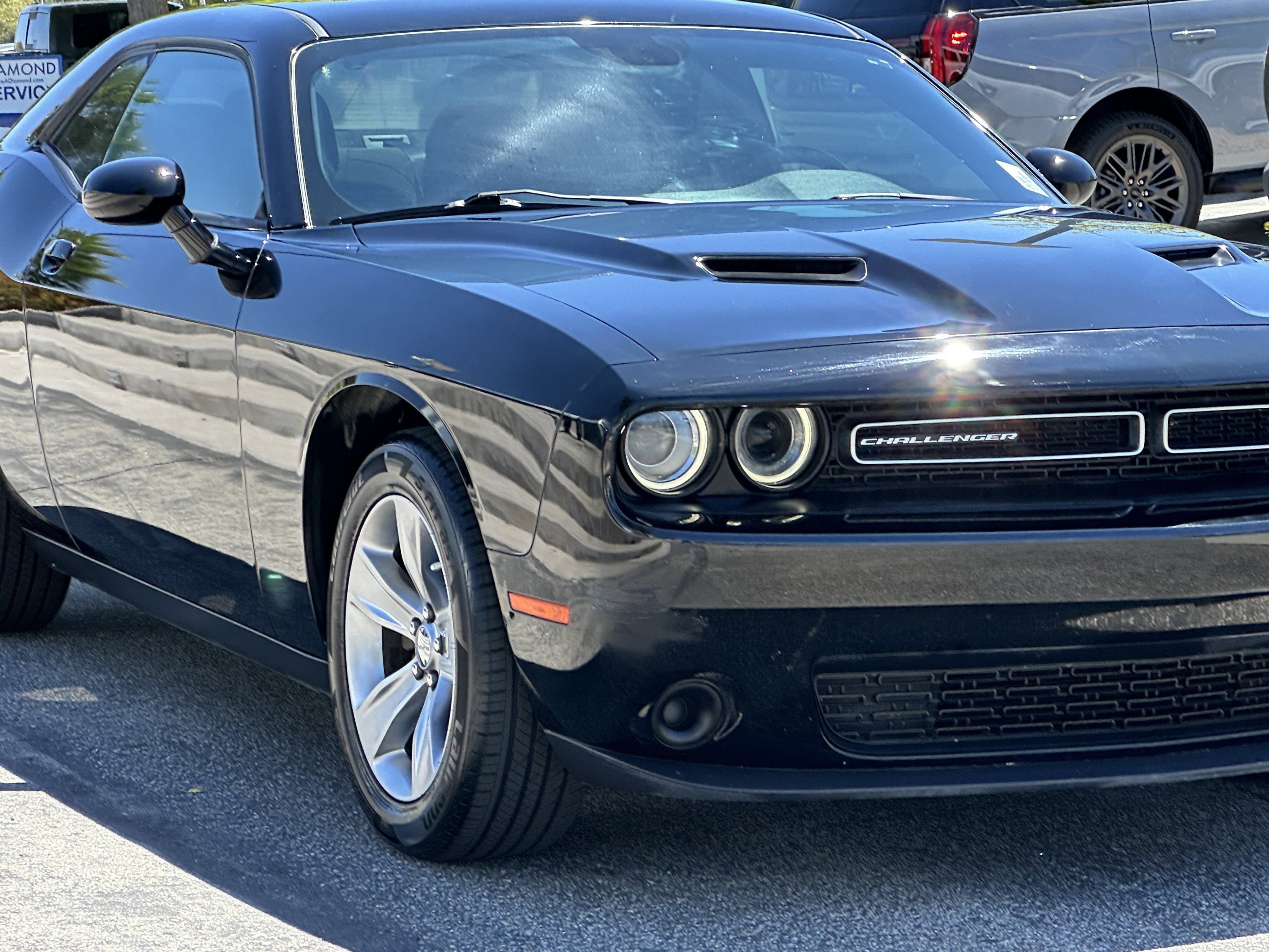Used 2018 Dodge Challenger SXT image 11
