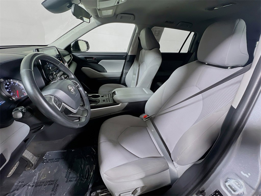 Certified 2022 Toyota Highlander LE image 18