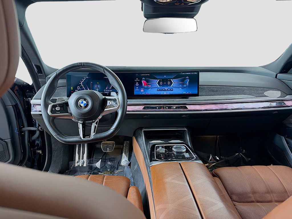 Used 2023 BMW 760i xDrive w/ Executive Package image 37