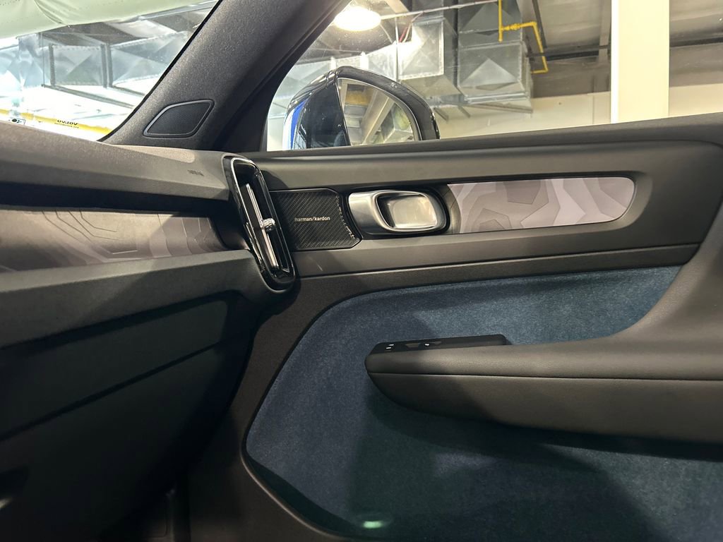 Certified 2023 Volvo XC40 Recharge Ultimate image 20