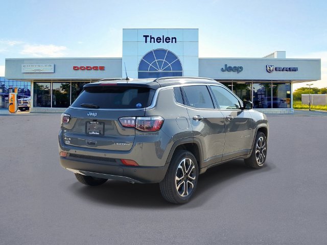 Used 2024 Jeep Compass Limited AWD/4WD image 4