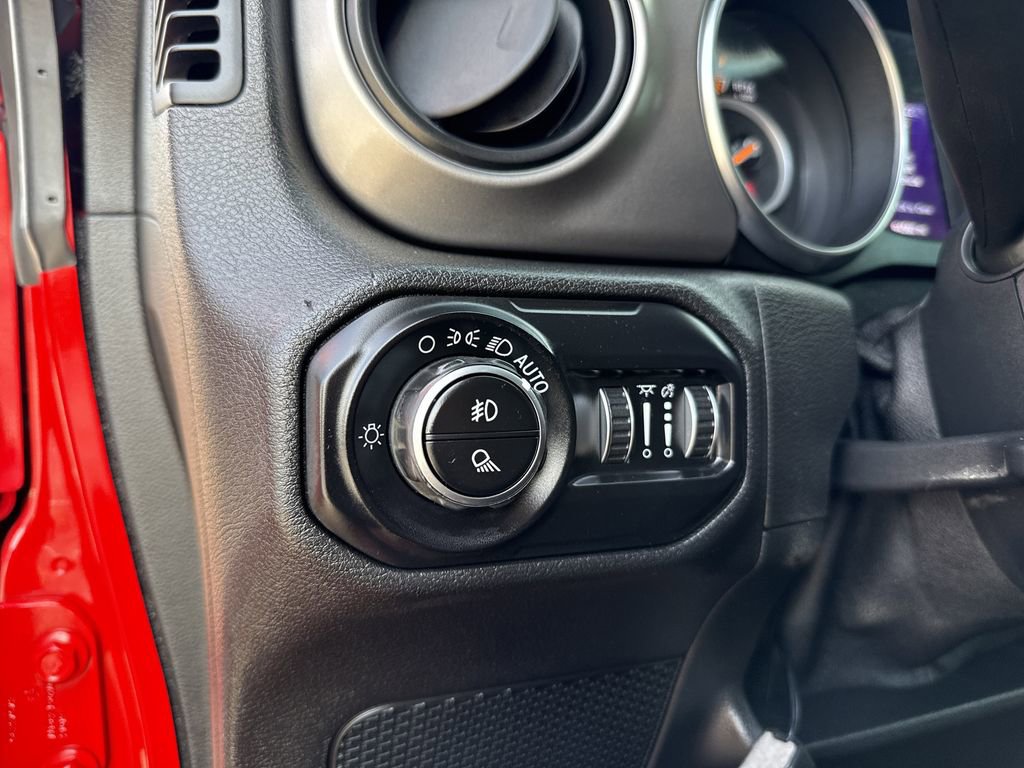 Used 2020 Jeep Gladiator Sport w/ Quick Order Package 24S image 31