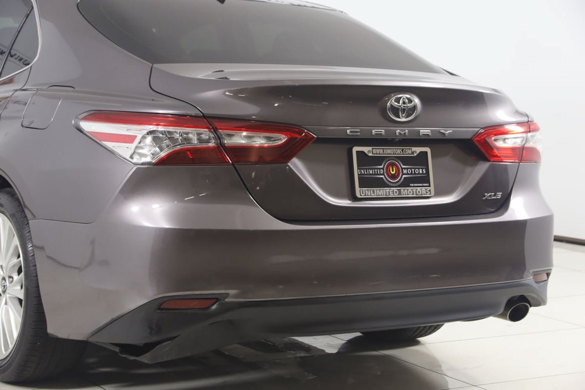 Used 2019 Toyota Camry XLE FWD image 22