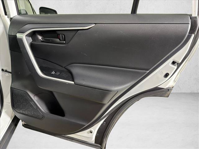 Used 2023 Toyota RAV4 LE AWD/4WD image 16