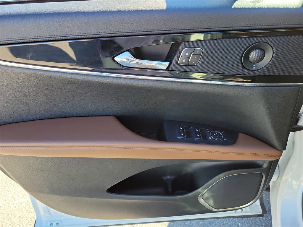 Used 2022 Lincoln Nautilus Reserve image 21