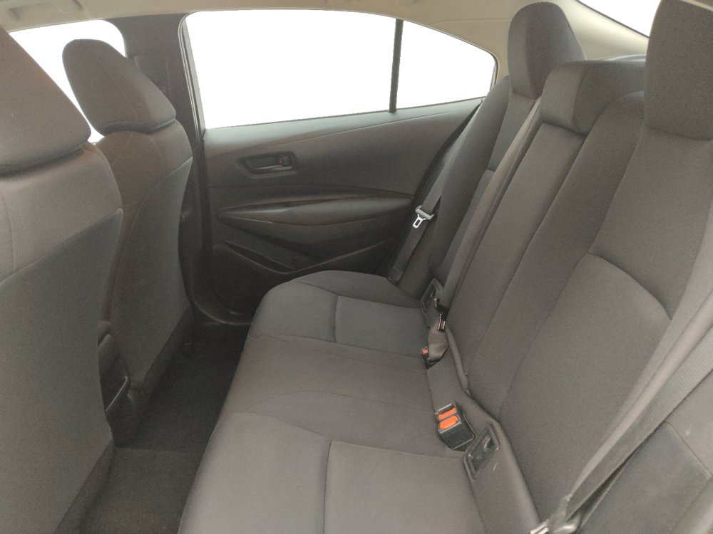 Used 2022 Toyota Corolla LE image 18