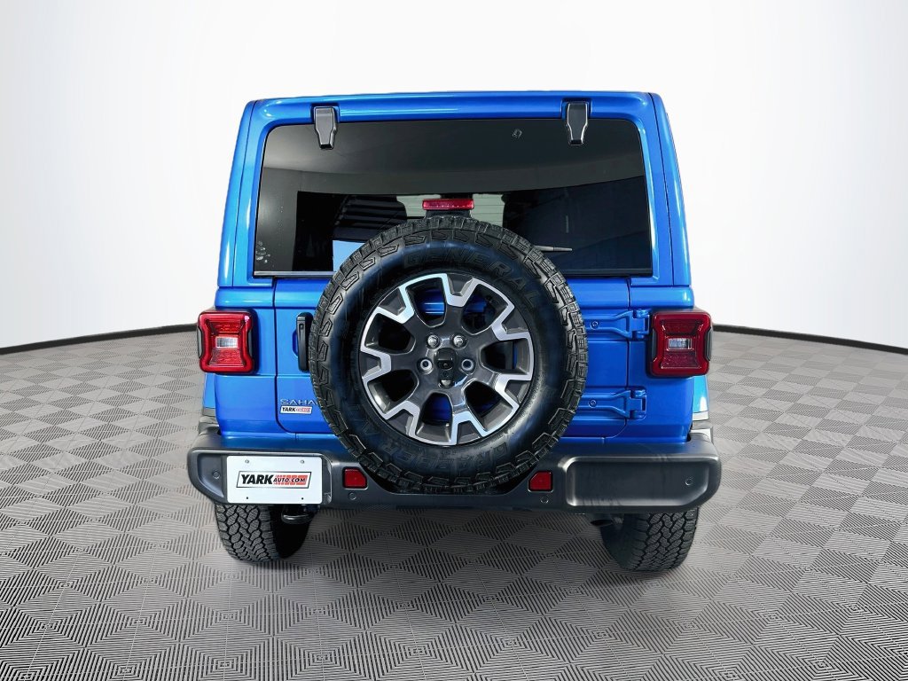 Used 2025 Jeep Wrangler Unlimited Sahara AWD/4WD image 9