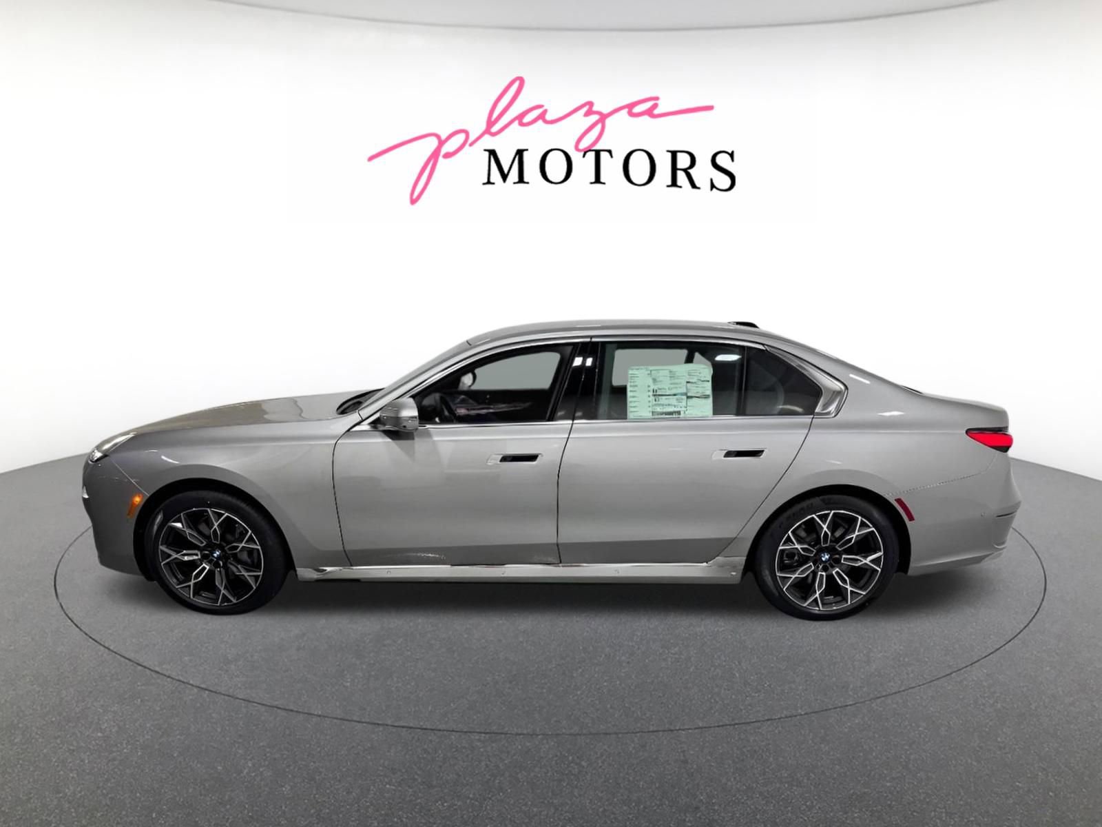 New 2026 BMW i7 xDrive60 w/ Executive Package image 2