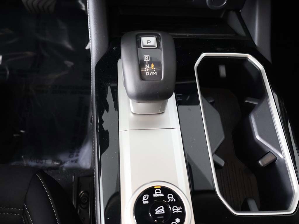 New 2025 Mitsubishi Outlander SE image 51