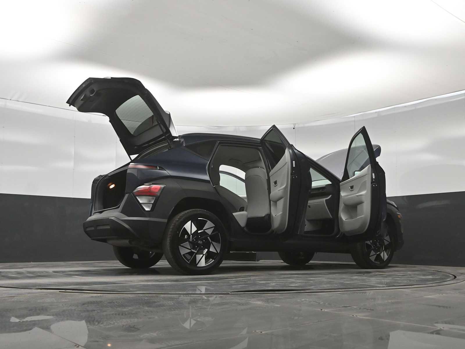 Used 2024 Hyundai Kona SEL AWD/4WD image 48