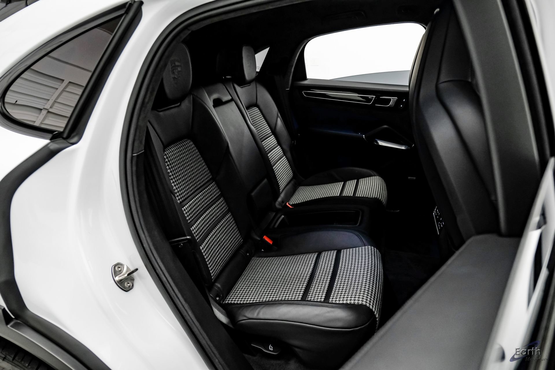 Used 2022 Porsche Cayenne Turbo image 82