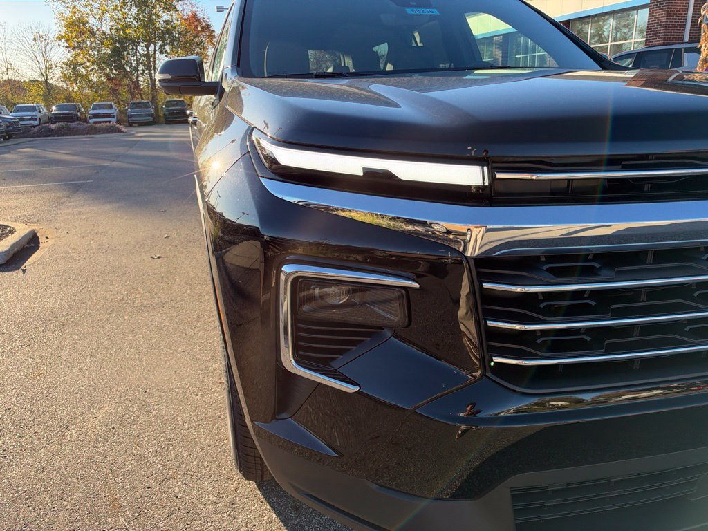 New 2027 Chevrolet Traverse LT w/ Driver Confidence Package AWD/4WD image 4