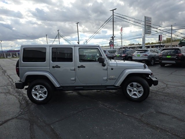 Used 2014 Jeep Wrangler Unlimited Sahara w/ Connectivity Group image 8