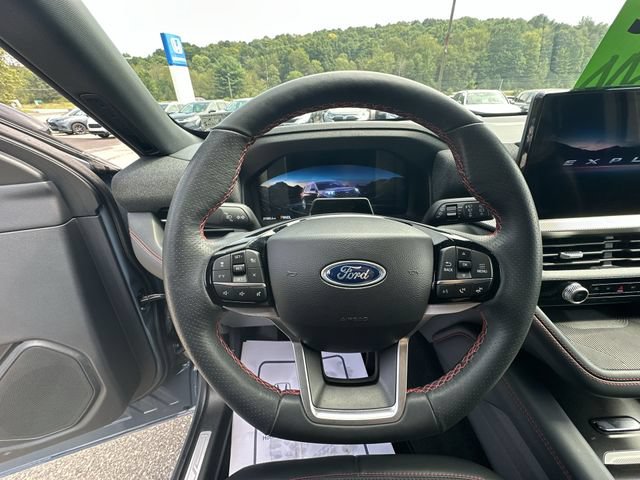 Used 2025 Ford Explorer ST-Line AWD/4WD image 13