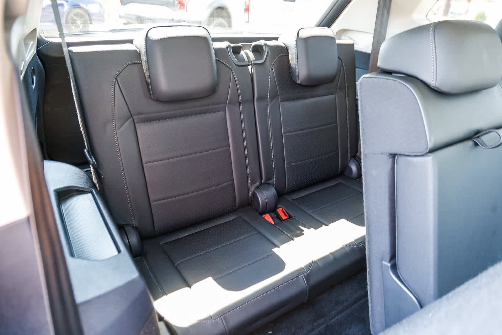 Used 2020 Volkswagen Tiguan SEL image 18