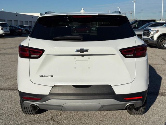 Used 2023 Chevrolet Blazer LT w/ Midnight/Sport Edition video 4