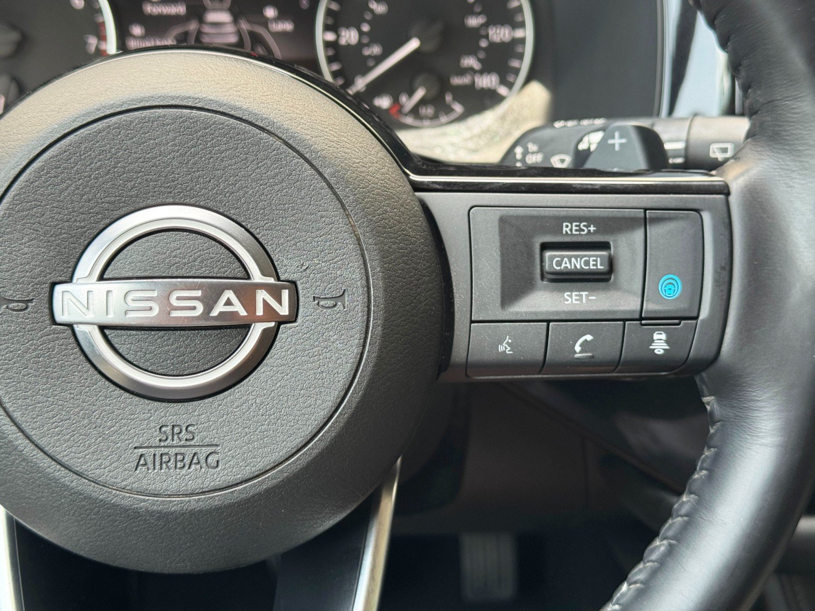 Used 2022 Nissan Pathfinder SL w/ SL Premium Package FWD image 21