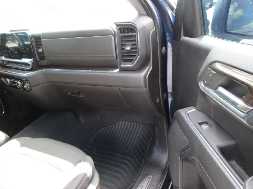 Certified 2023 Chevrolet Silverado 1500 LT AWD/4WD image 18