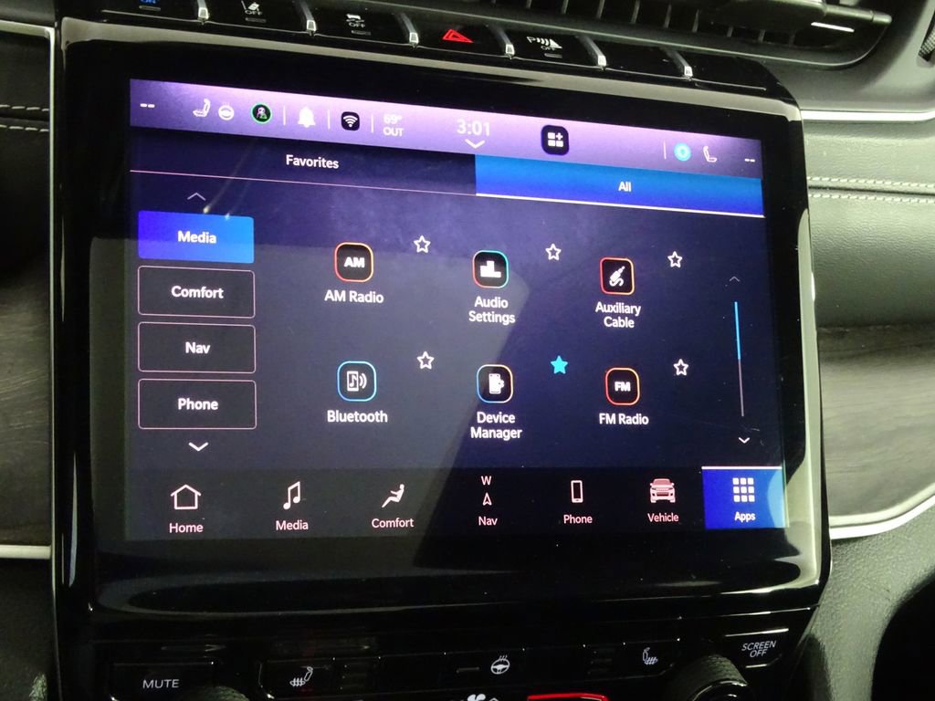 Used 2024 Jeep Grand Cherokee Limited 4xe image 43