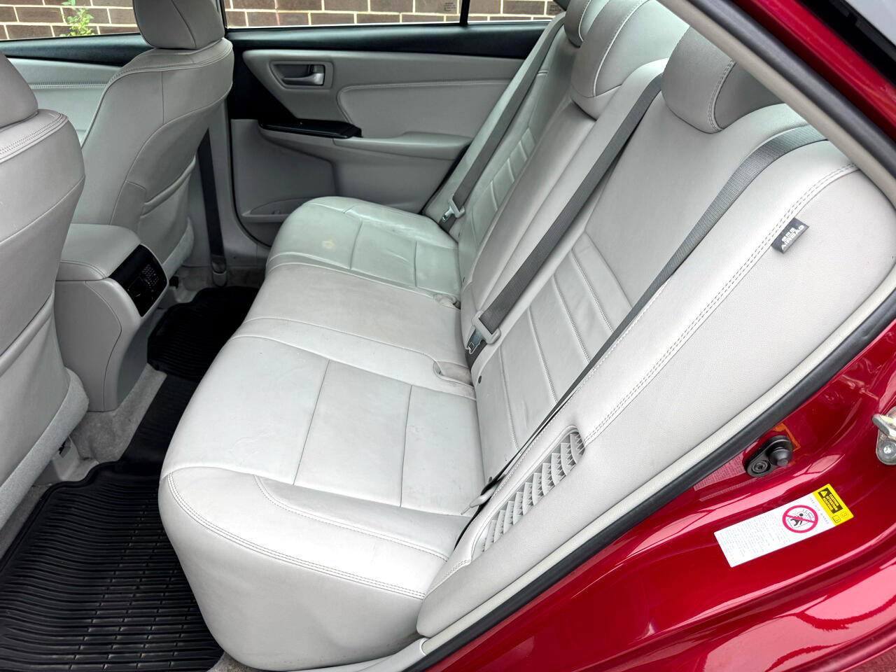 Used 2016 Toyota Camry XLE image 6