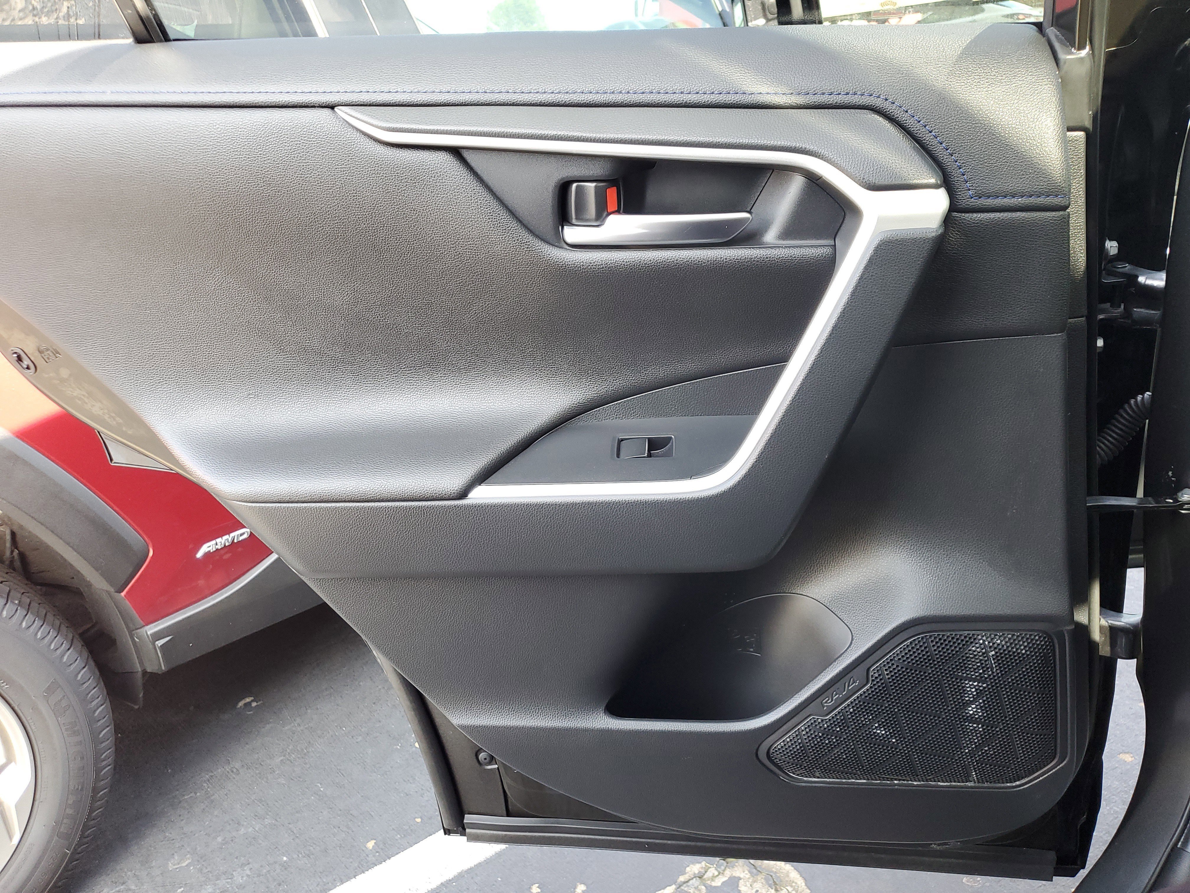 Used 2021 Toyota RAV4 XSE image 14