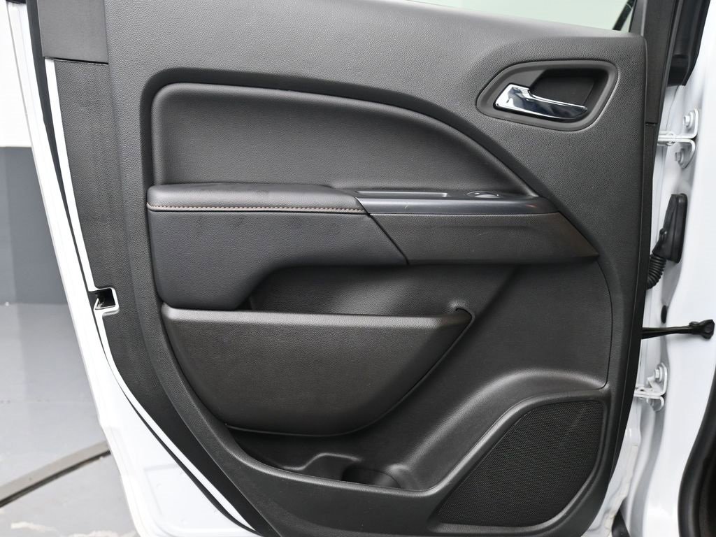 Used 2022 GMC Canyon AT4 image 19