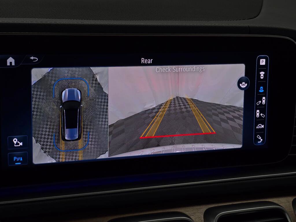 Used 2024 Mercedes-Benz GLS 450 4MATIC image 41