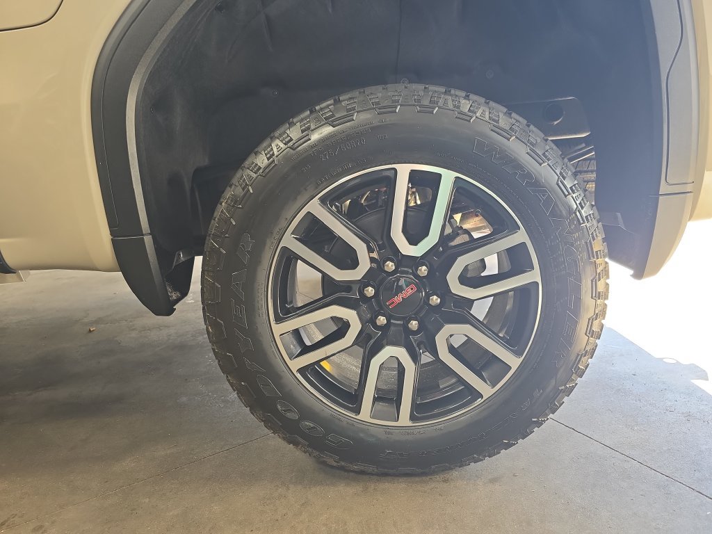 New 2026 GMC Sierra 1500 AT4 w/ AT4 Premium Package AWD/4WD image 32
