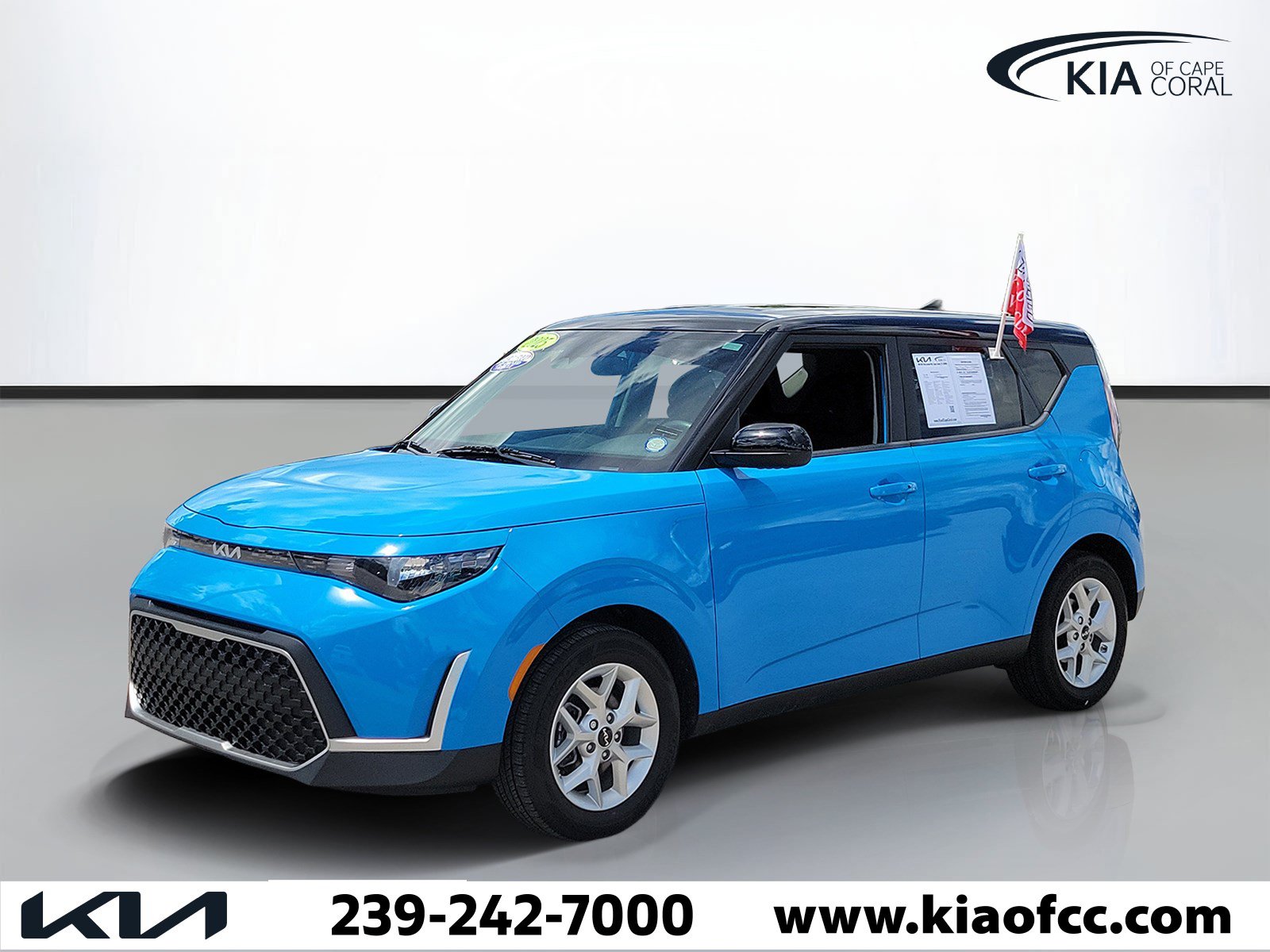 Certified 2025 Kia Soul S FWD image 3