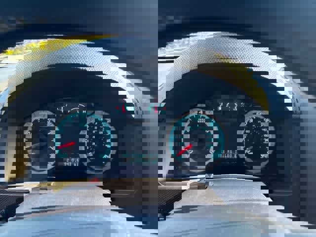 Used 2010 Ford Escape Limited image 1