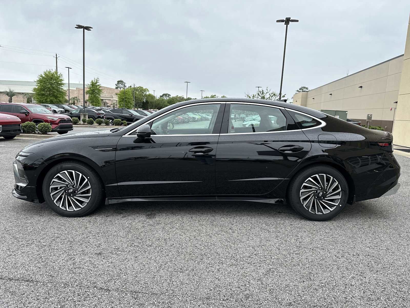 New 2026 Hyundai Sonata Limited FWD image 3