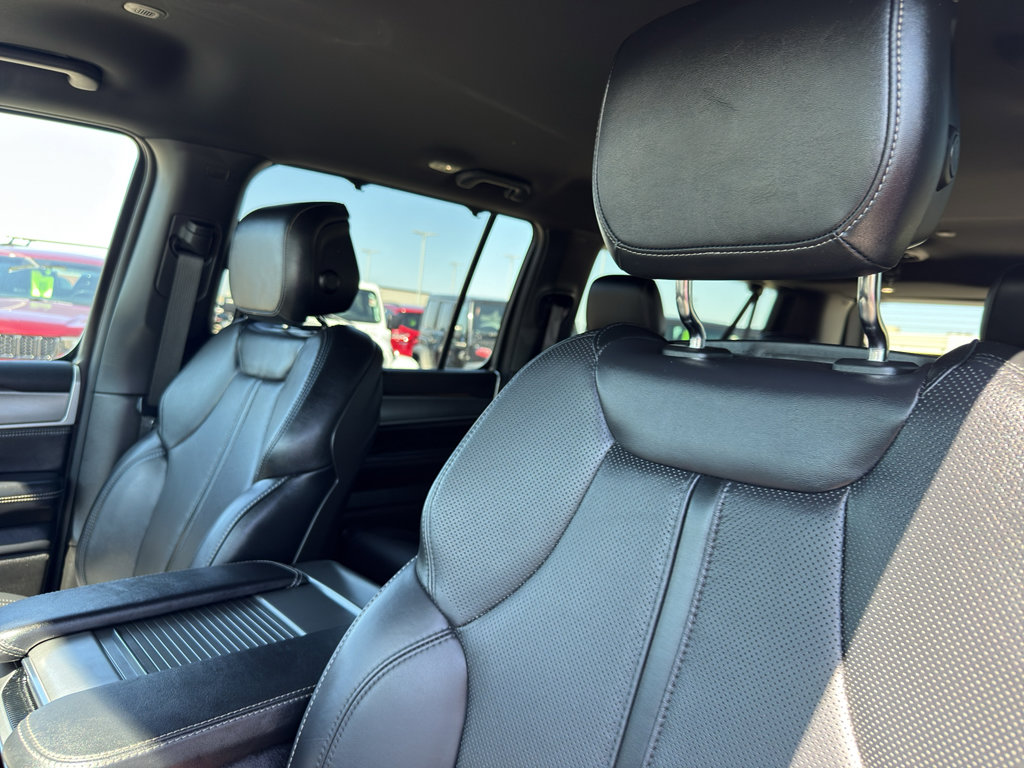 Used 2025 Jeep Wagoneer L Series II w/ Convenience Group I AWD/4WD image 26