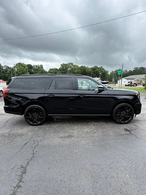 New 2026 Ford Expedition Max Platinum w/ Stealth Performance Package AWD/4WD image 3