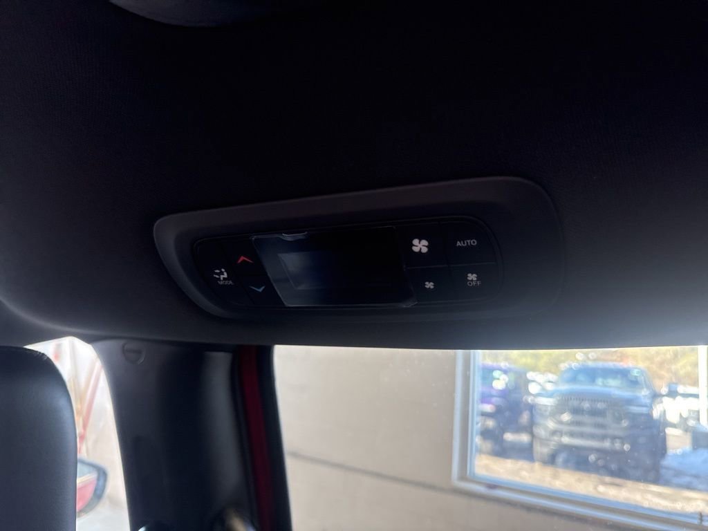 New 2026 Chrysler Voyager LX image 27