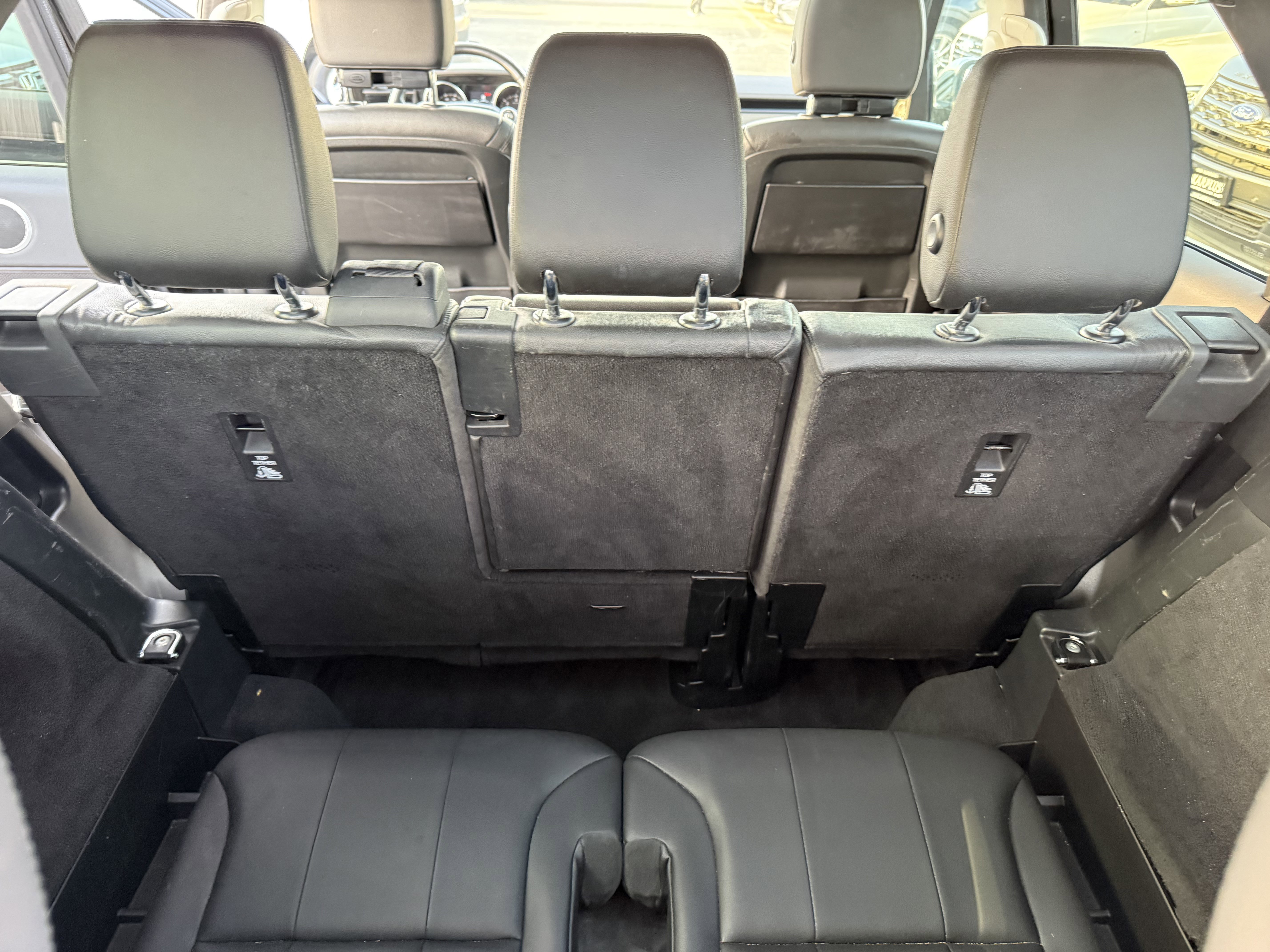 Used 2018 Land Rover Discovery SE image 20