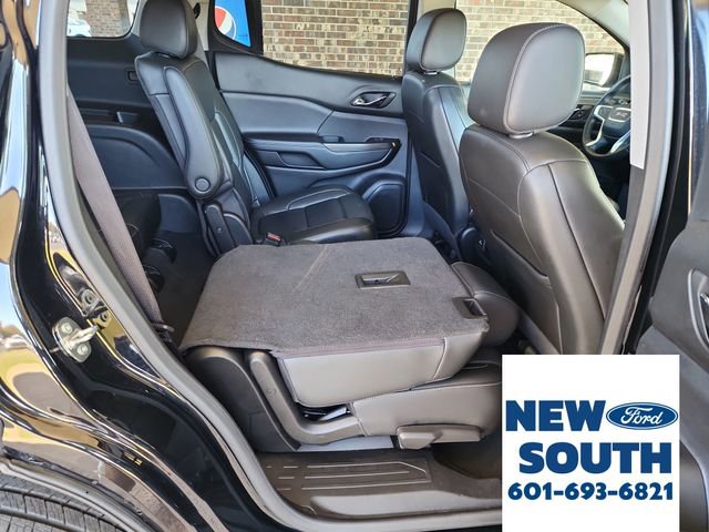 Used 2023 GMC Acadia SLT image 32