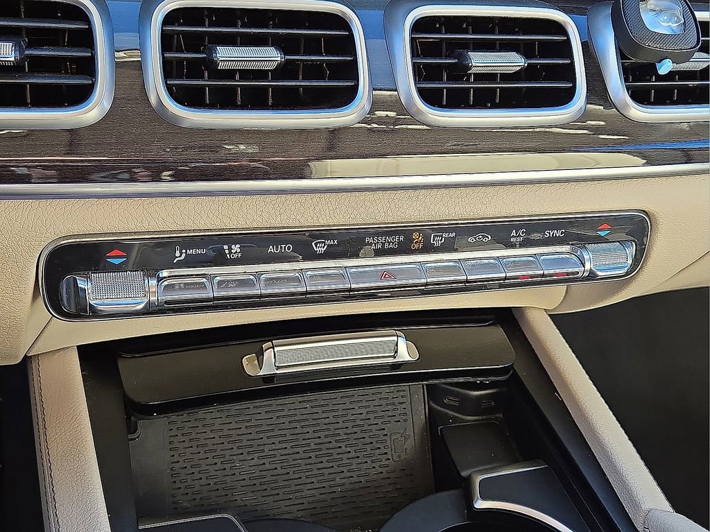 Used 2020 Mercedes-Benz GLE 350 4MATIC w/ Premium Package image 29